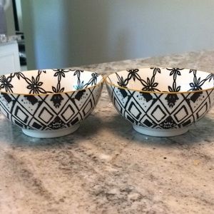 Black and white decorative bowls